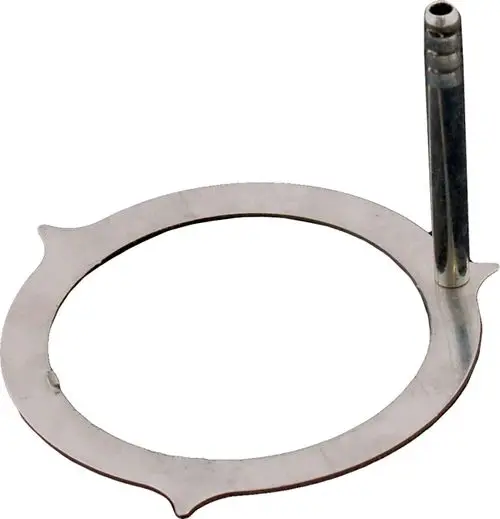 Messblende aus Metall mit einem zentralen Stift, geeignet für präzise Messungen, hergestellt von Wolf.